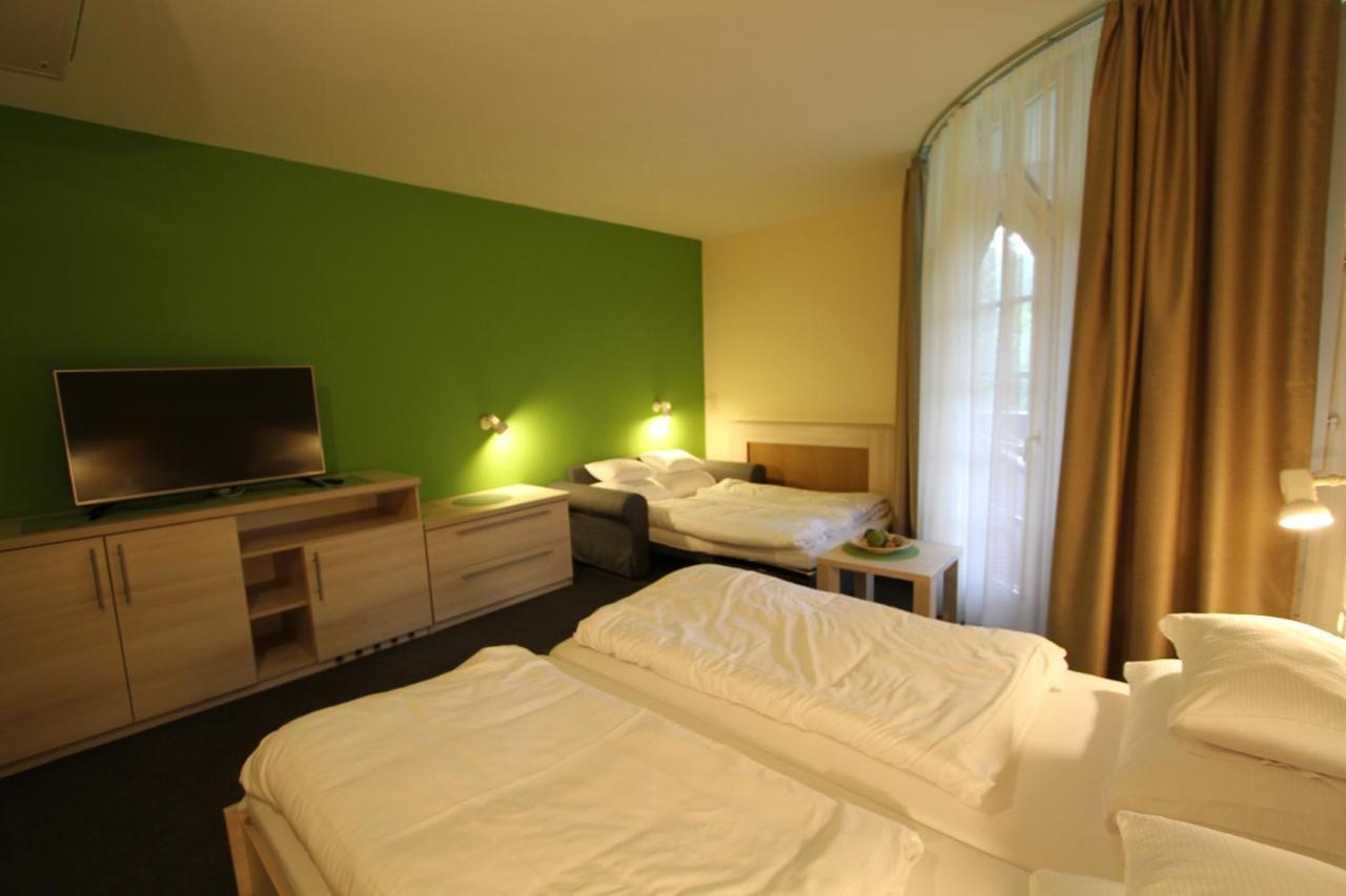 Hotel Grantek Ueduelohaz Balatonlelle Zewnętrze zdjęcie
