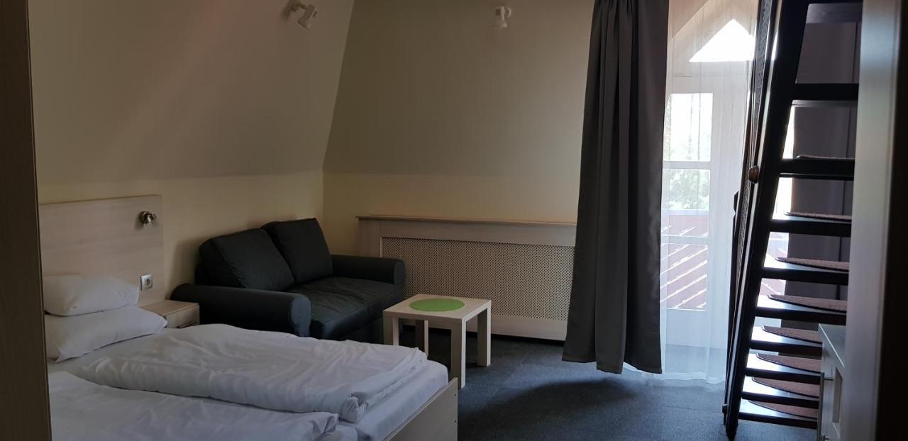 Hotel Grantek Ueduelohaz Balatonlelle Zewnętrze zdjęcie