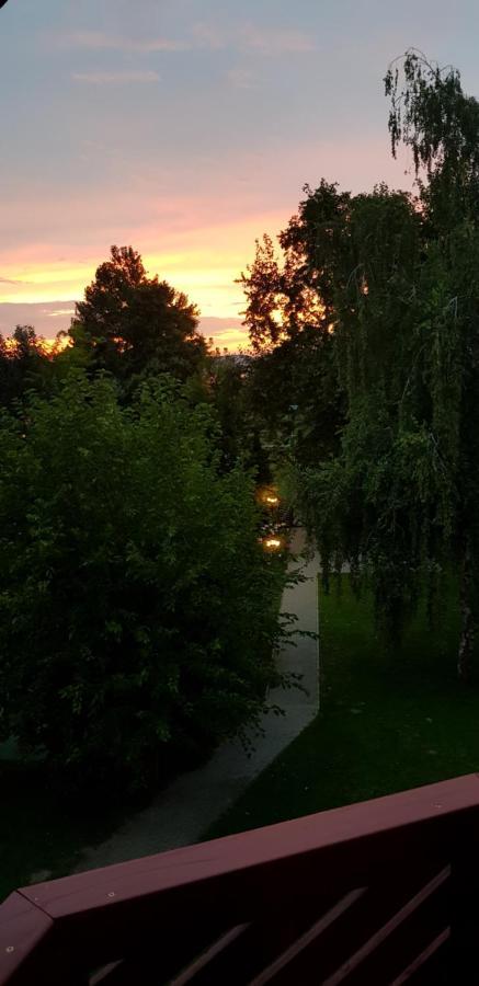 Hotel Grantek Ueduelohaz Balatonlelle Zewnętrze zdjęcie