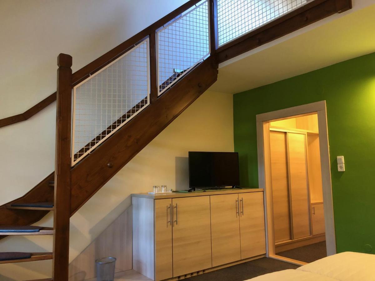 Hotel Grantek Ueduelohaz Balatonlelle Zewnętrze zdjęcie